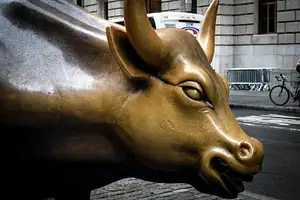 Wall Street & Financial District Self-Guided Walking Tour in New York